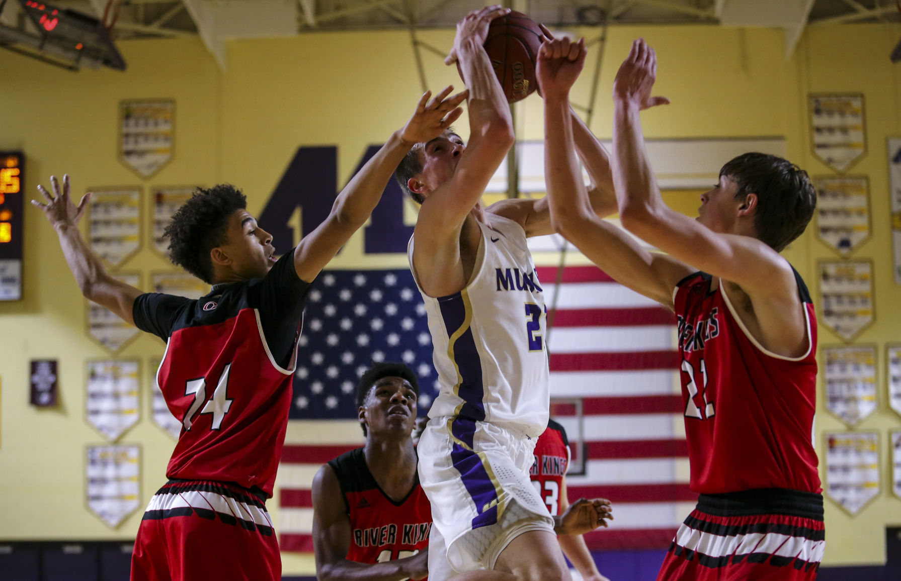 012318-CLINTON-MUSCATINE-BASKETBALL-018